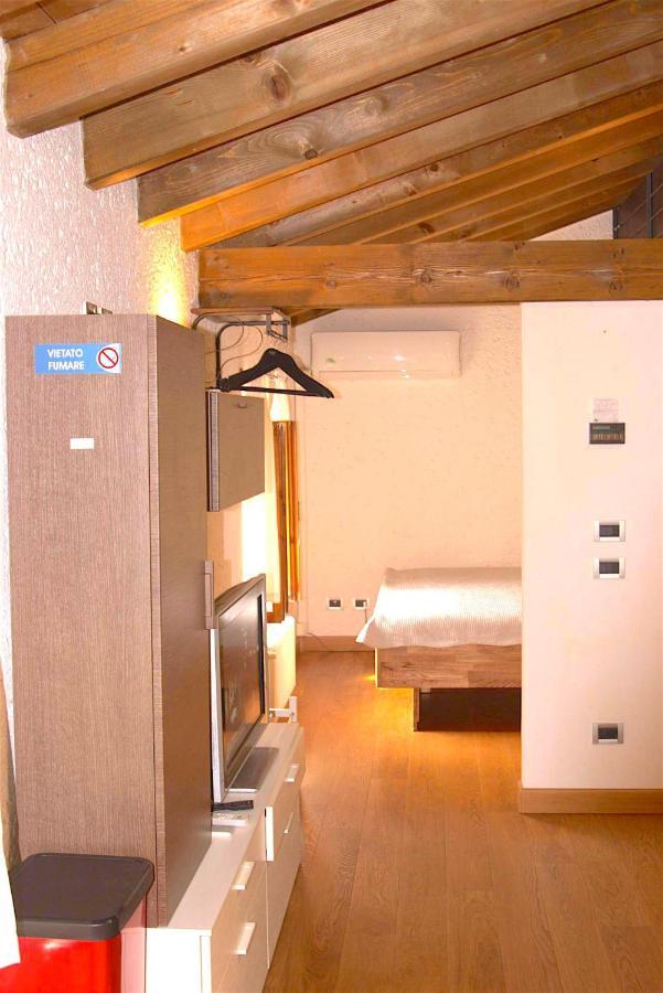 Aly D'Angelo Alla Torre - Immobiliare Azzurra บาร์โดลิโน ภายนอก รูปภาพ